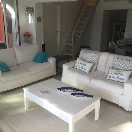 Casa Maia With Shared Swimming Pool 팔라우