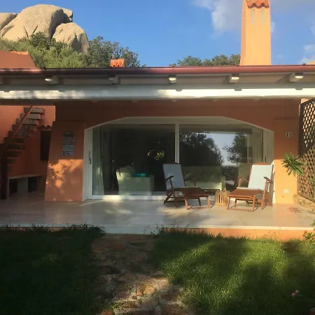 Casa Maia With Shared Swimming Pool Палау