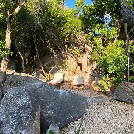 Villa Casa Maia With Shared Swimming Pool Palau